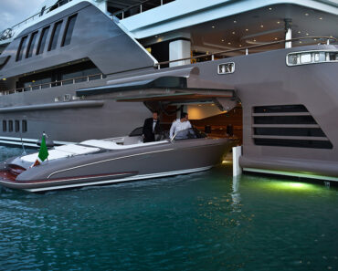 The luxurious J’ade Superyacht by CRN
