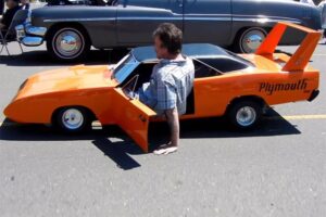 Check Out This 1:2 Scale Replica Of The 1970 Plymouth Superbird!