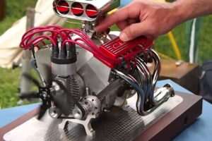 Mini CNC 4-axis and Miniature Chevrolet V8: Amazing Sound!!
