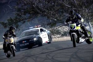 Police Chasing Riders Had Never Been This AWESOME!