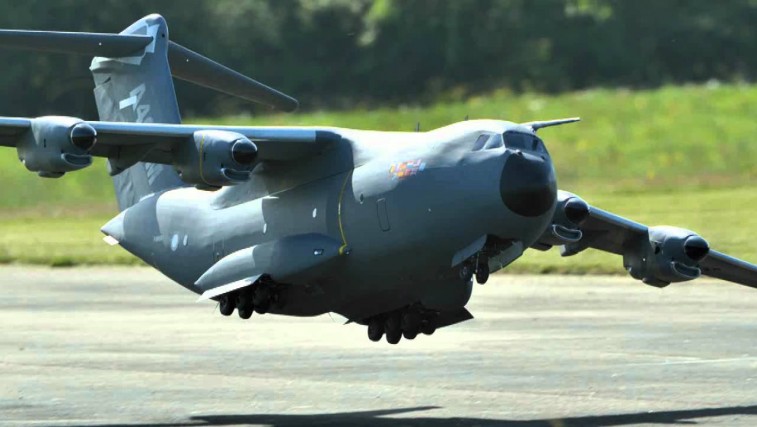 Airbus A 400M – One of The Biggest RC Airplanes In Existence!