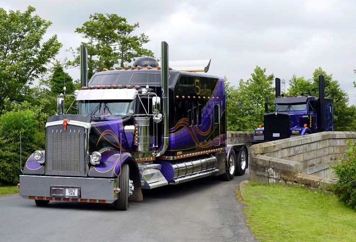 Get A Look At This Perfectly Customized Kenworth W900L Semi Truck!