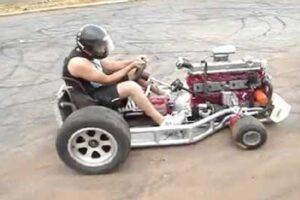 INSANE Go-Kart With 6-Cylinder Engine !