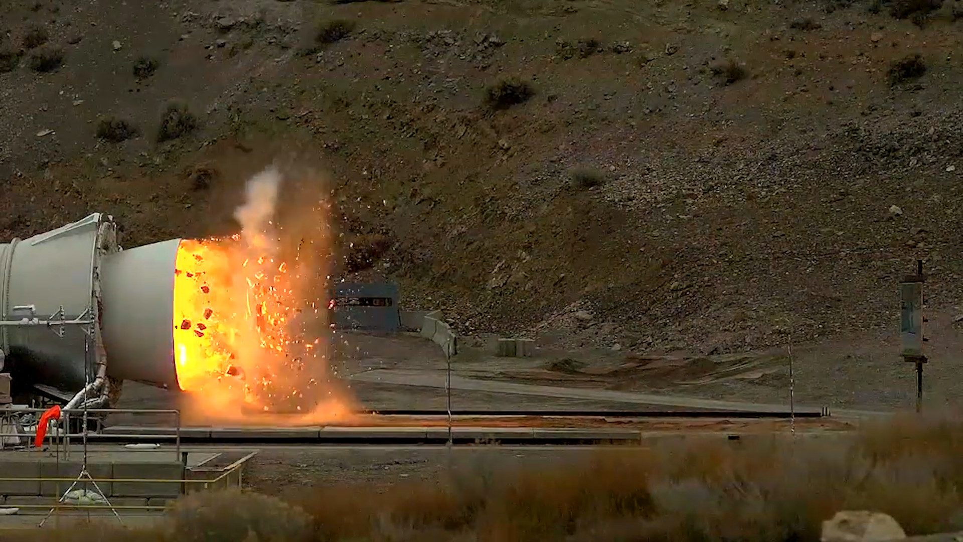wired_nasa-s-testing-its-biggest-flame-thrower-er-rocket-ever-2