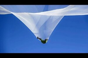 Heaven Sent: Skydiver Luke Aikins jumps 25000 feet without parachute!