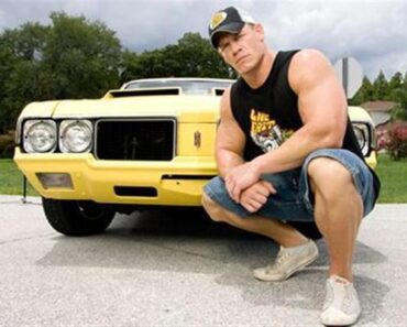 10 Popular Wrestlers With The Coolest Cars!
