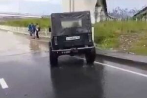 WATCH WHY YOU DON’T DRIVE A JEEP THROUGH A FLOOD!