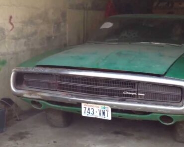 Dodge Charger BARN FIND First Start Up In YEARS!!