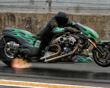  How NOT To Drag Race On A Motorcycle!!!