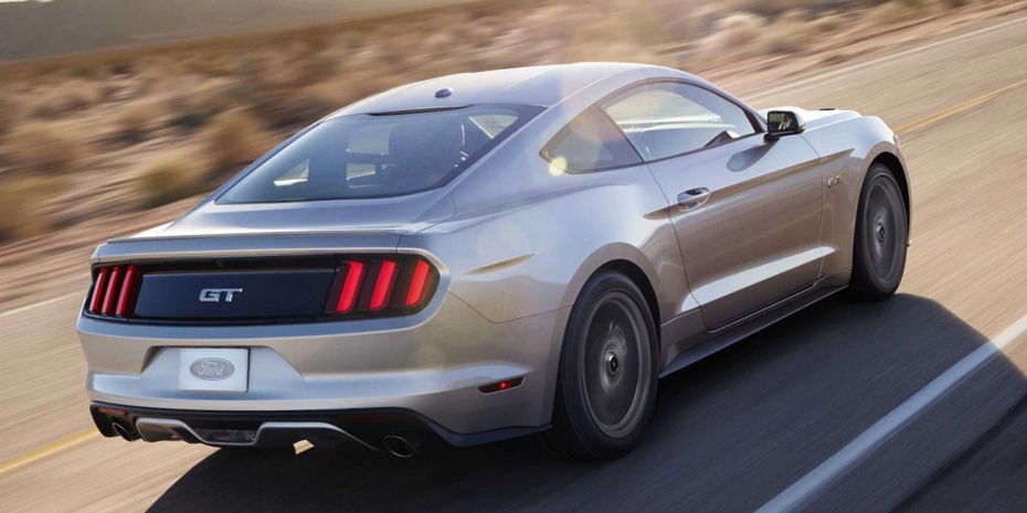 2015-Ford-Mustang-GT-Rear