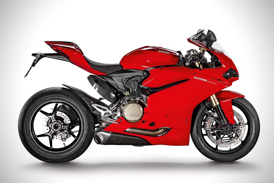 2015-Ducati-1299-Panigale-Superbike-1
