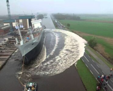 HUGE Ship Launches Are Incredibly Badass!