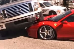 Ford F150 VS Ferrari 458 Italia CRASH