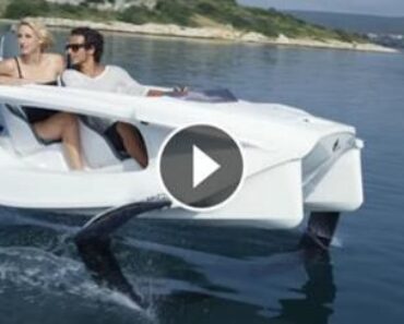 A Boat From The Future – Quadrofoil Hydrofoil Electric Watercraft Q2