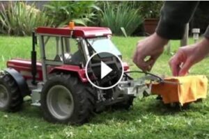 The Smallest Lawn Mower Tractor!!! RC Shclüter Prototype!