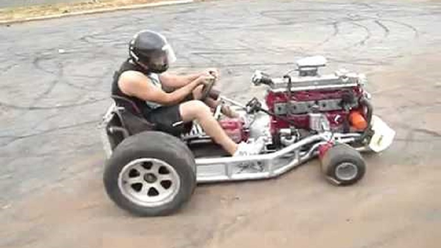 Go-Kart-with-a-6-Cylinder-Engine-is-Insane
