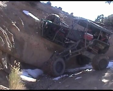 The CHAIN LINK Off-Road Machine Can Get Through ANY Obstacle!