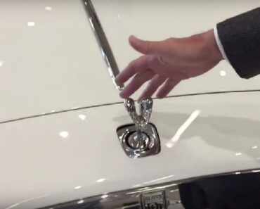 Watch What Happens When You Try to Steal a Rolls Royce’s Hood Ornament!!!